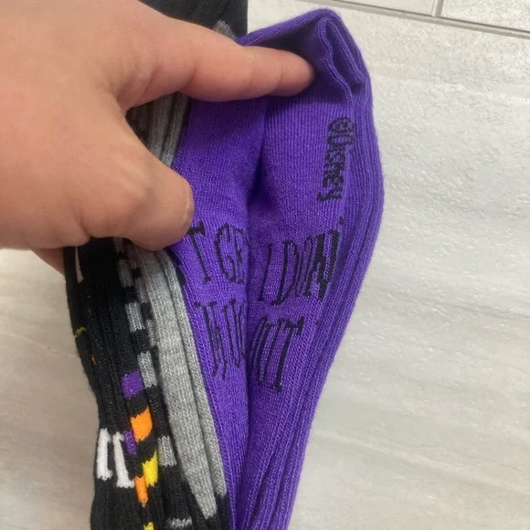 3 Pack Disney Hocus Pocus Socks - Picture 3 of 5